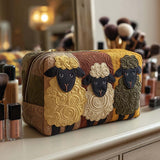 Nathalie - Trousse de toilette matelassée Moutons